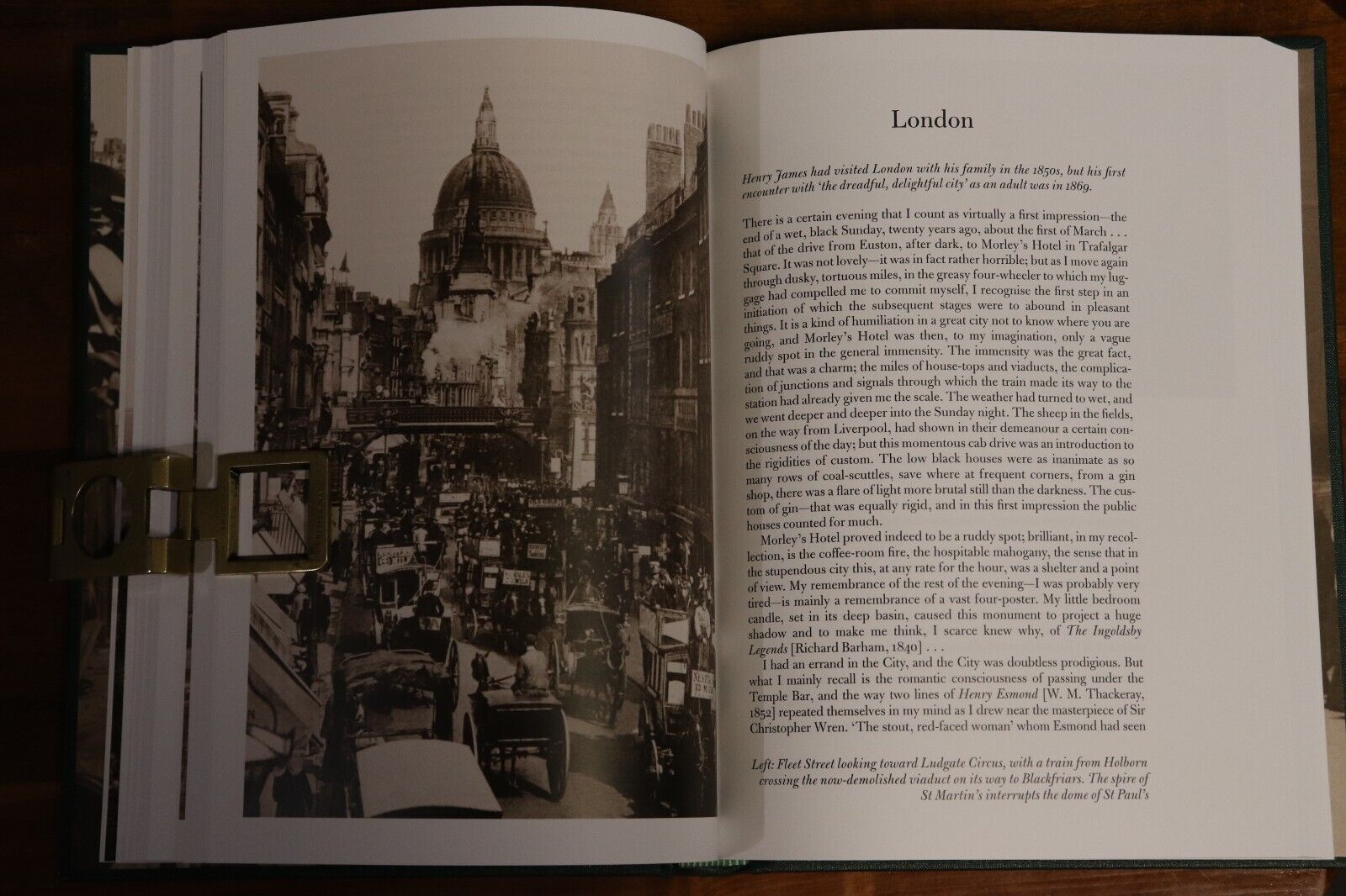 2001 Travels Of A Victorian Photographer Folio Society British History Book